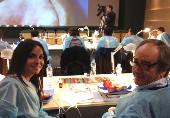 EL DR MARTÍNEZ I LA DRA RUIZ PARTICIPEN EN UN CURS DE CIRURGIA RECONSTRUCTIVA